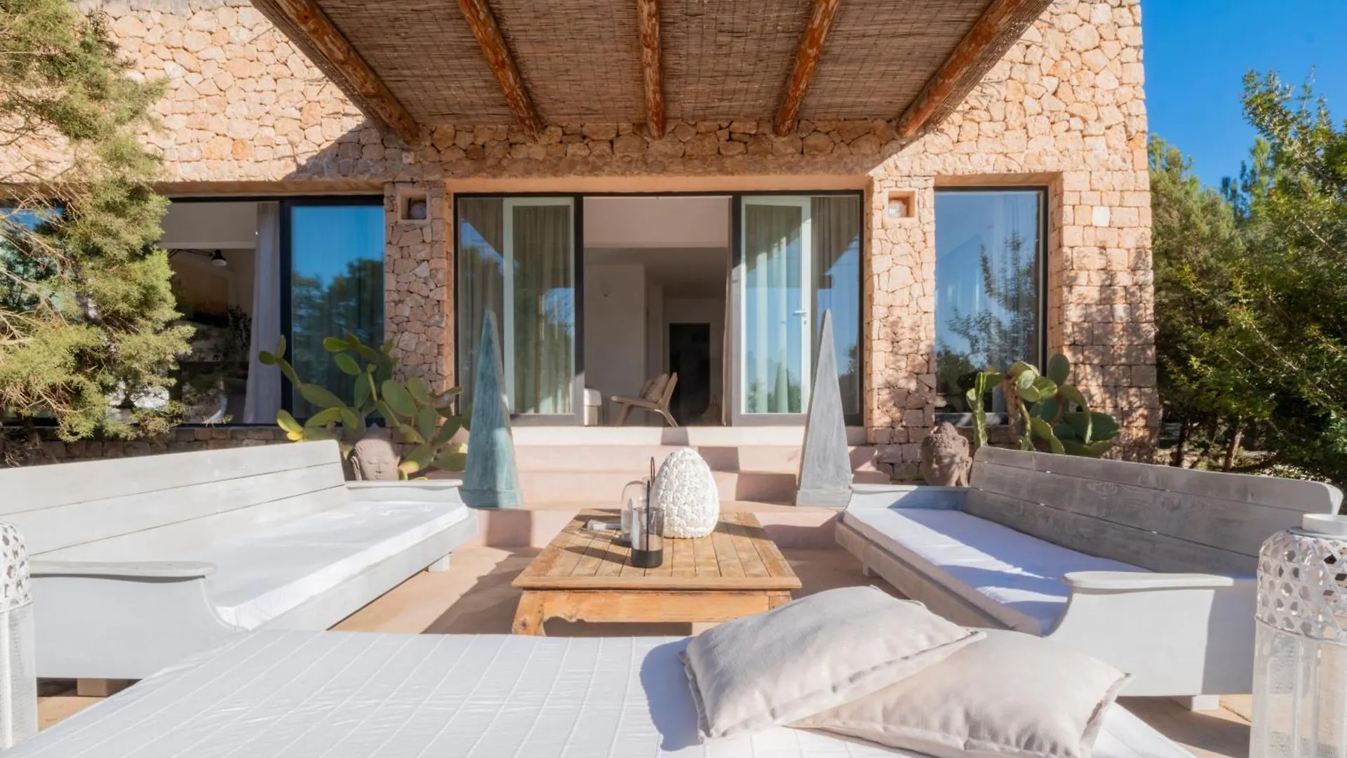 Villa Shangri-La location