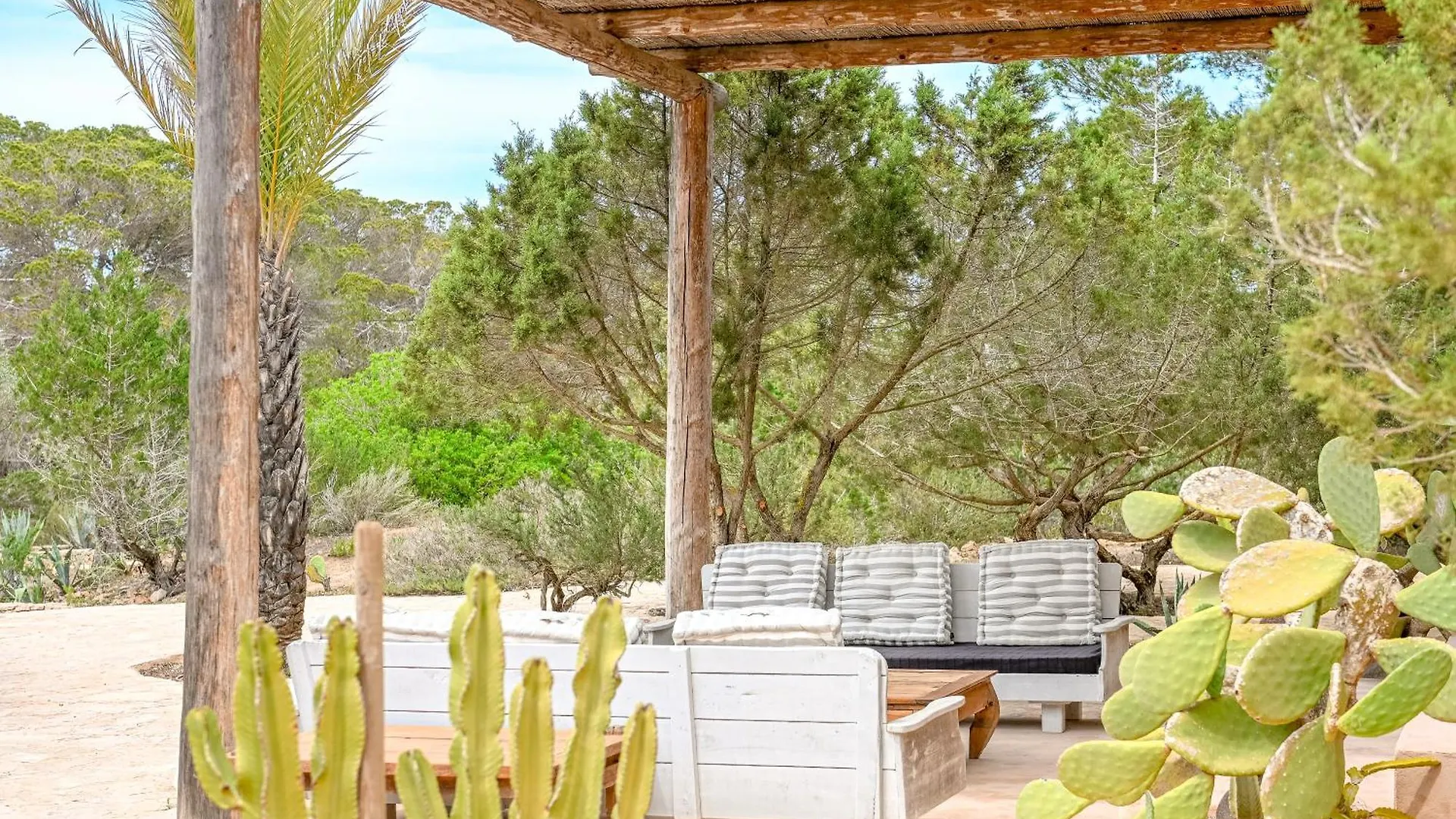 Villa Shangri-La Sant Ferran de Ses Roques Spain